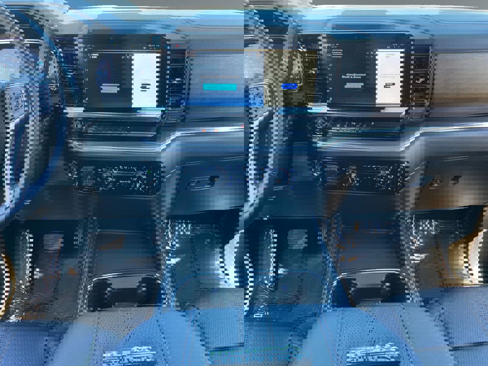 Used 2024 Chevrolet Silverado 3500 High Country w/ High Country Premium Package image 11