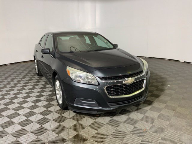 Used 2015 Chevrolet Malibu LT w/ Power Convenience Package FWD image 4