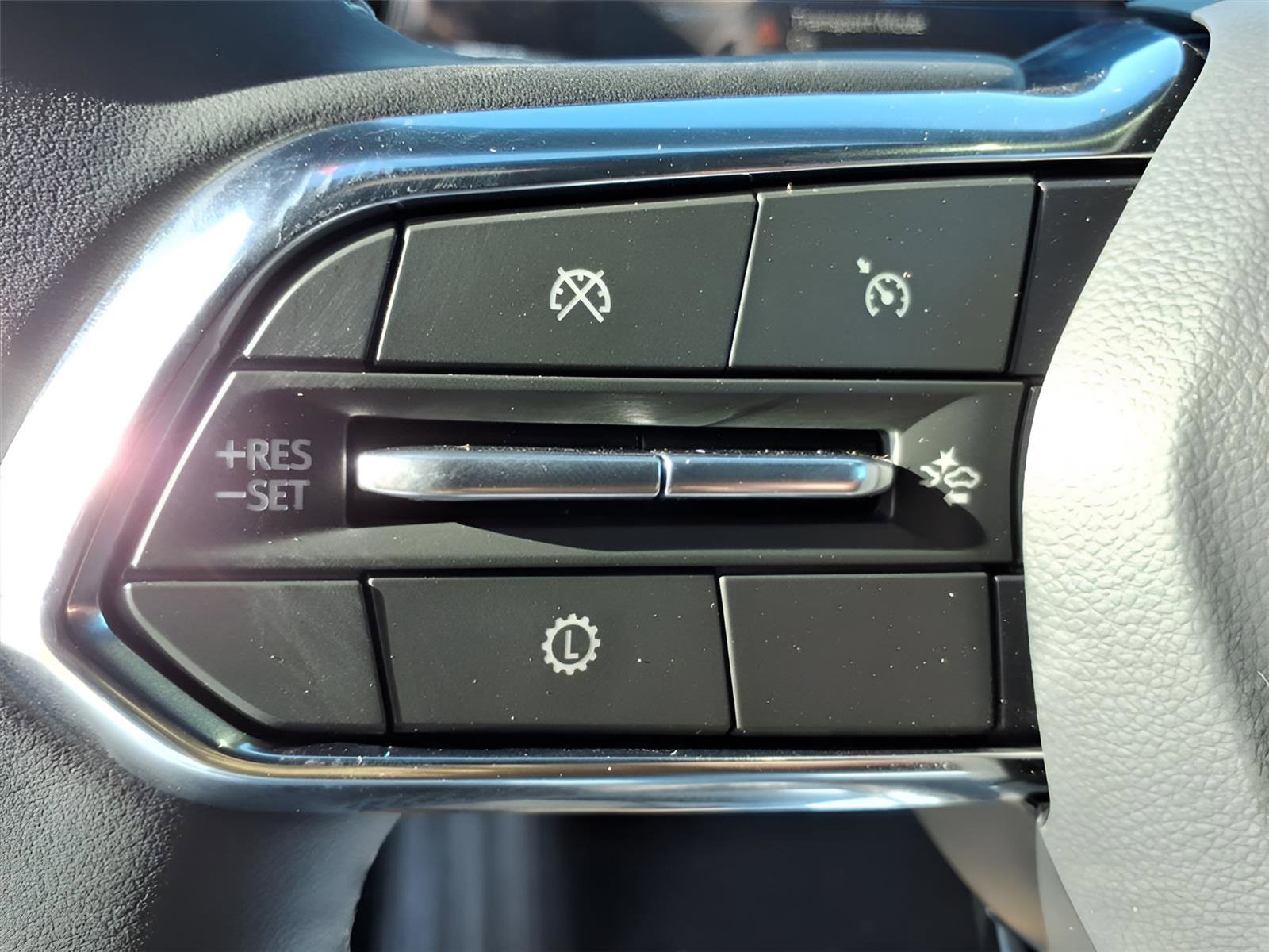 New 2026 Chevrolet Traverse LT w/ Driver Confidence Package image 20