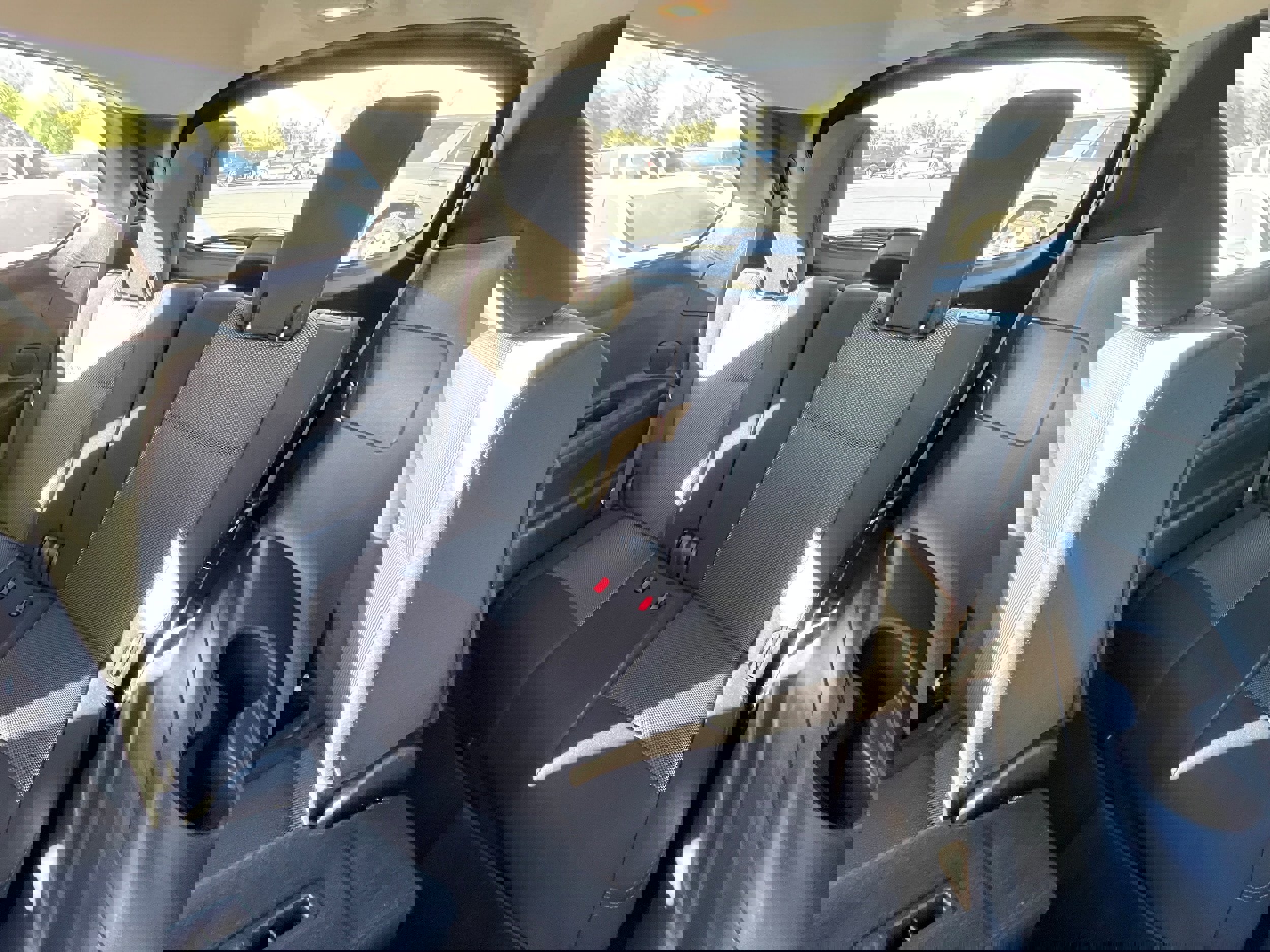 Used 2018 Nissan Pathfinder SV image 21