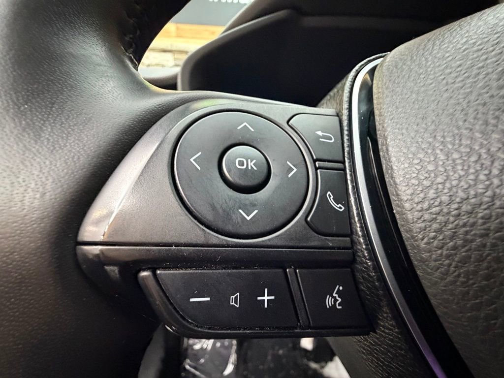 Used 2020 Toyota RAV4 XLE w/ XLE Grade Weather Package image 22