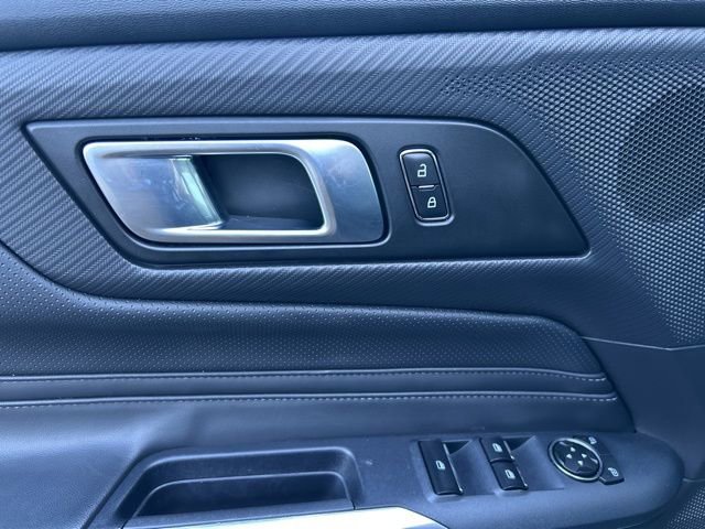 Used 2025 Ford Mustang Premium image 12