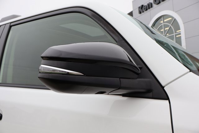 Used 2021 Toyota 4Runner Venture image 2