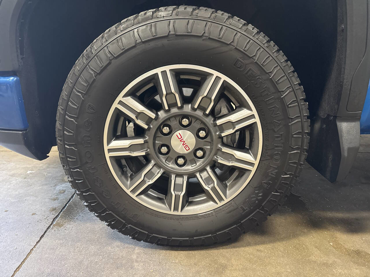 Used 2024 GMC Sierra 1500 AT4 w/ AT4 Preferred Package image 12