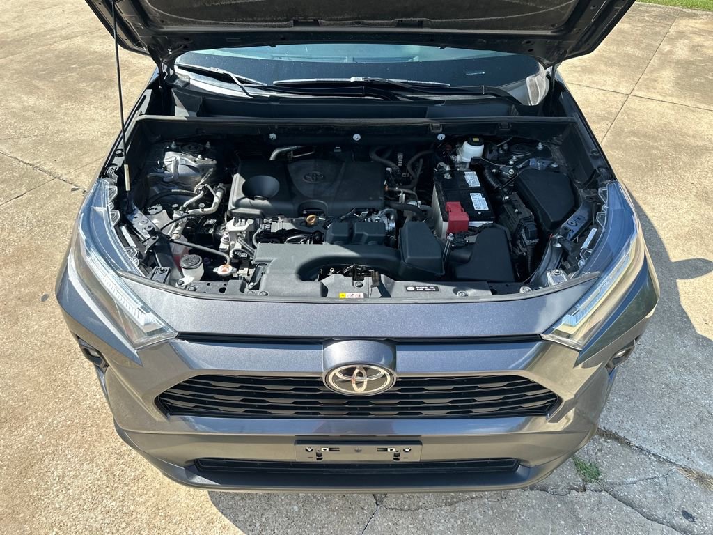 Used 2022 Toyota RAV4 XLE Premium image 23