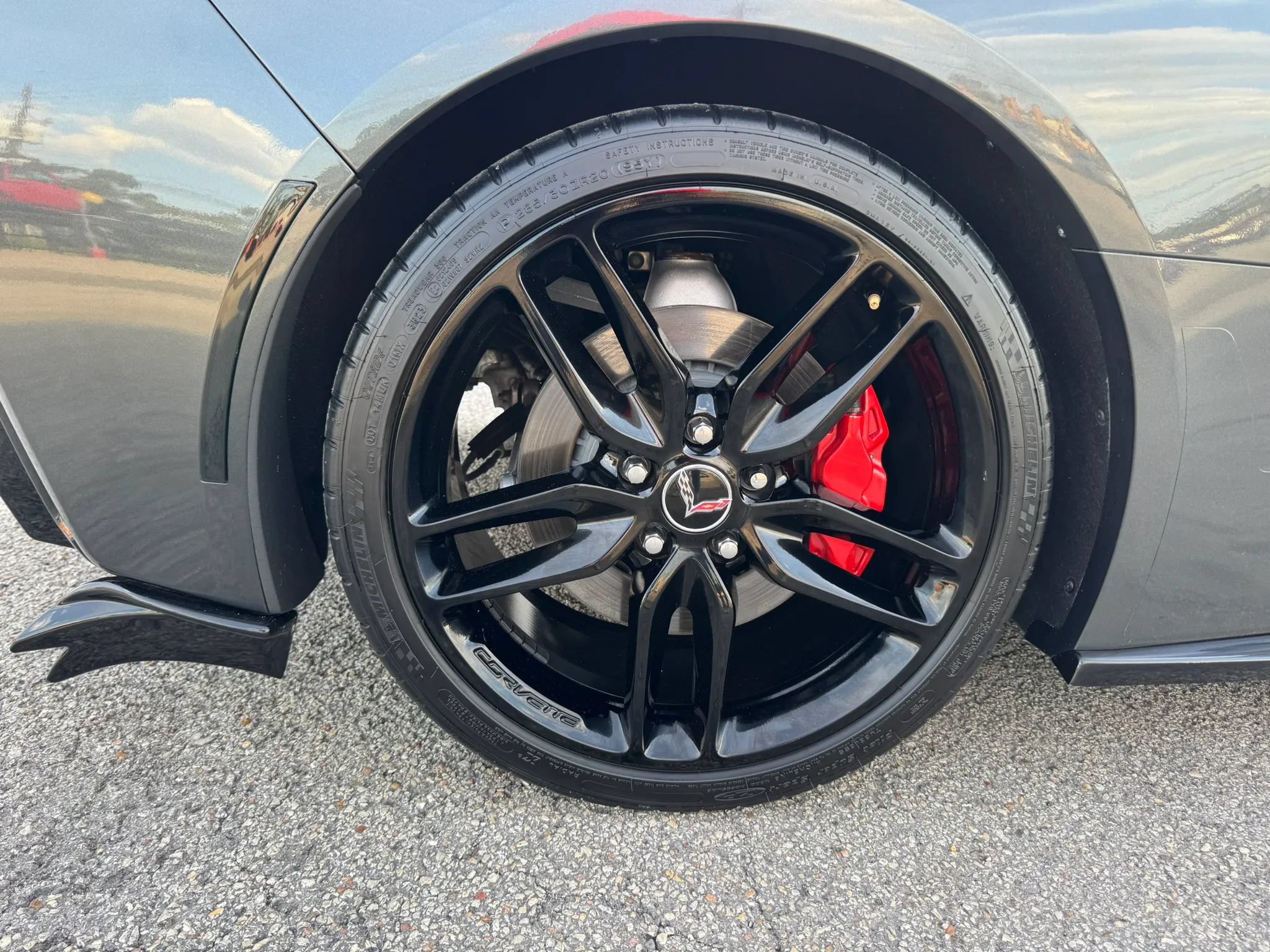 Used 2018 Chevrolet Corvette Stingray Coupe w/ 3LT Preferred Equipment Group RWD image 15