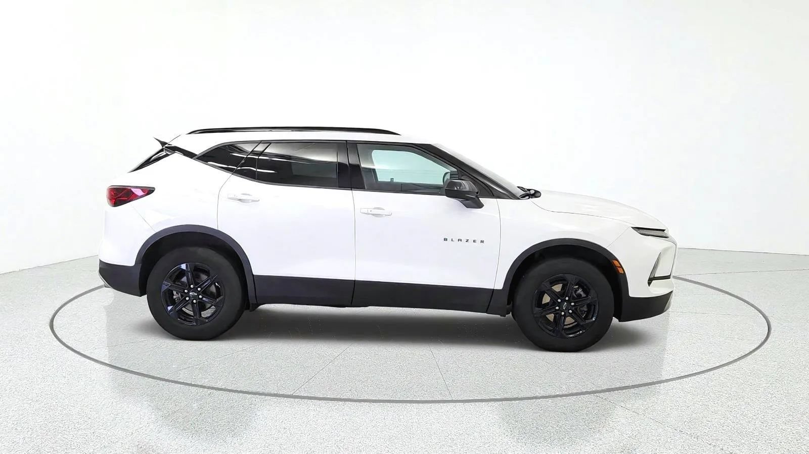 Used 2023 Chevrolet Blazer LT w/ Convenience Package FWD image 10