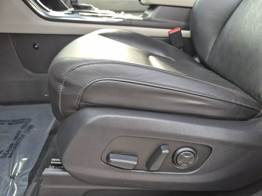 Certified 2023 Kia Carnival SX image 12