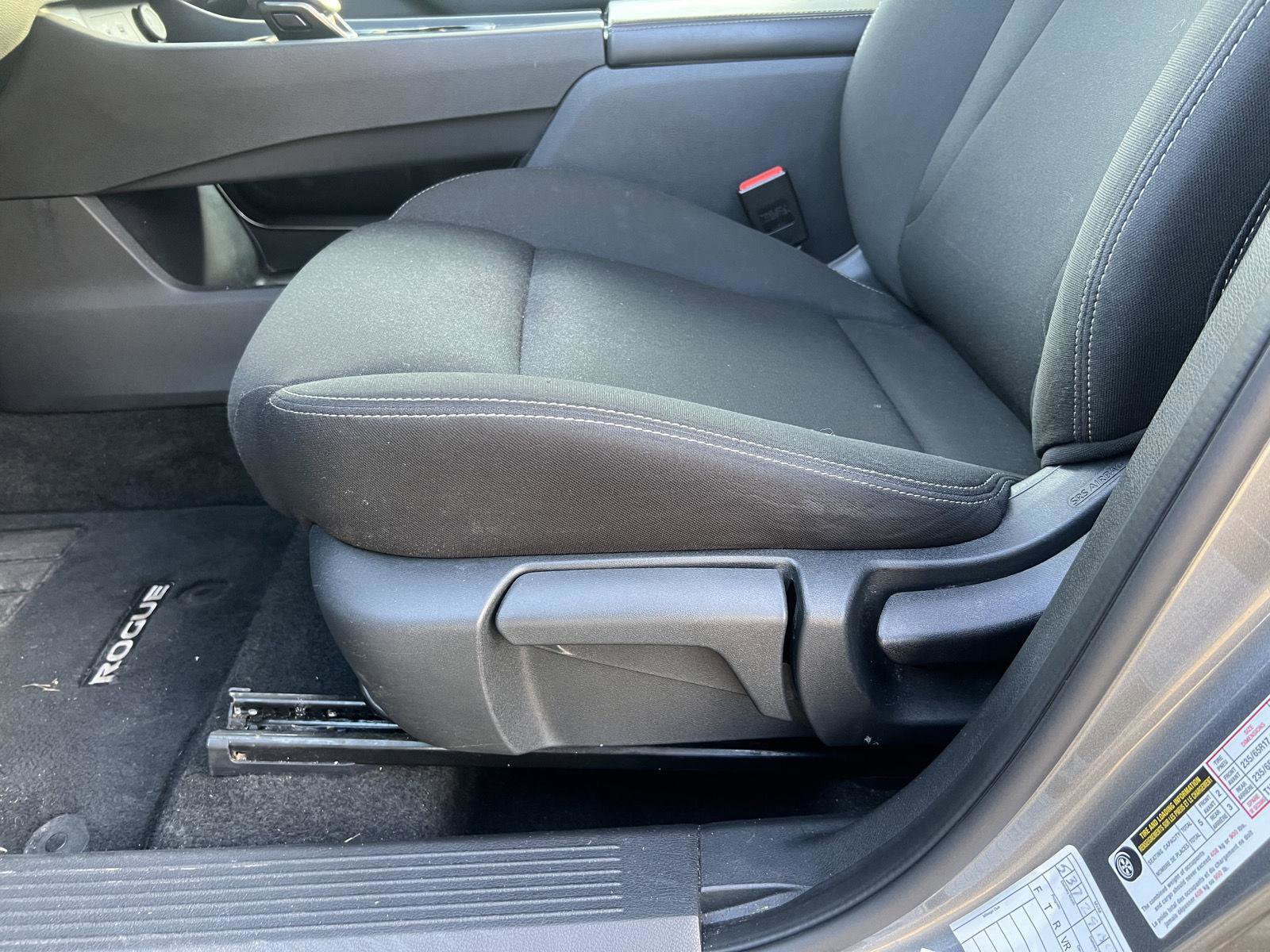 Used 2023 Nissan Rogue S image 12