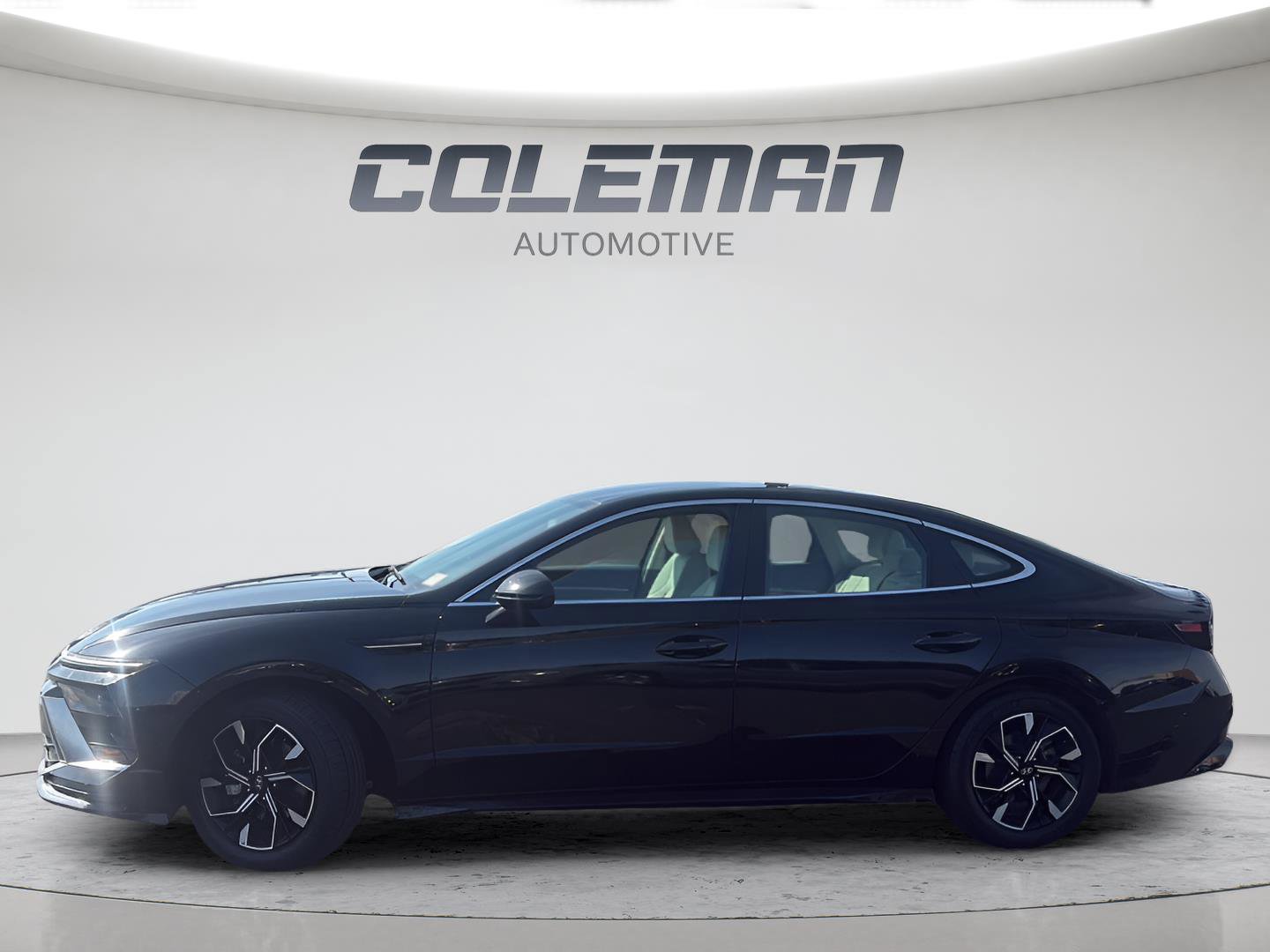 Used 2024 Hyundai Sonata SEL FWD image 2
