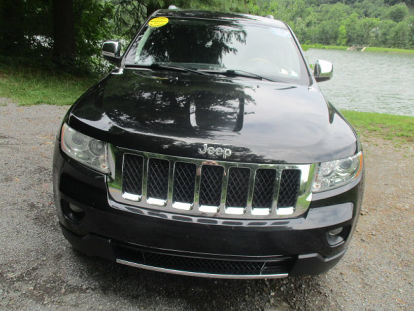 Used 2012 Jeep Grand Cherokee Overland AWD/4WD image 5