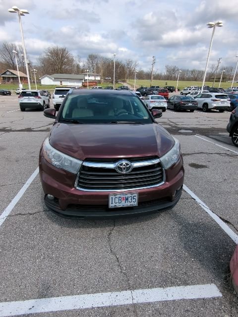 Used 2015 Toyota Highlander XLE image 16