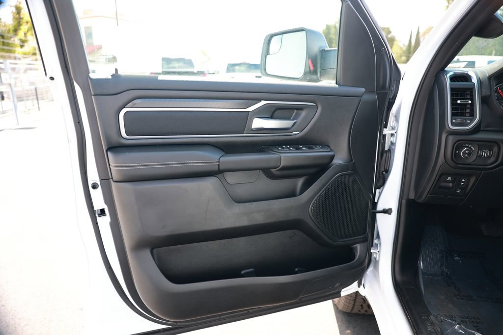 New 2026 RAM 1500 4x4 Crew Cab image 14