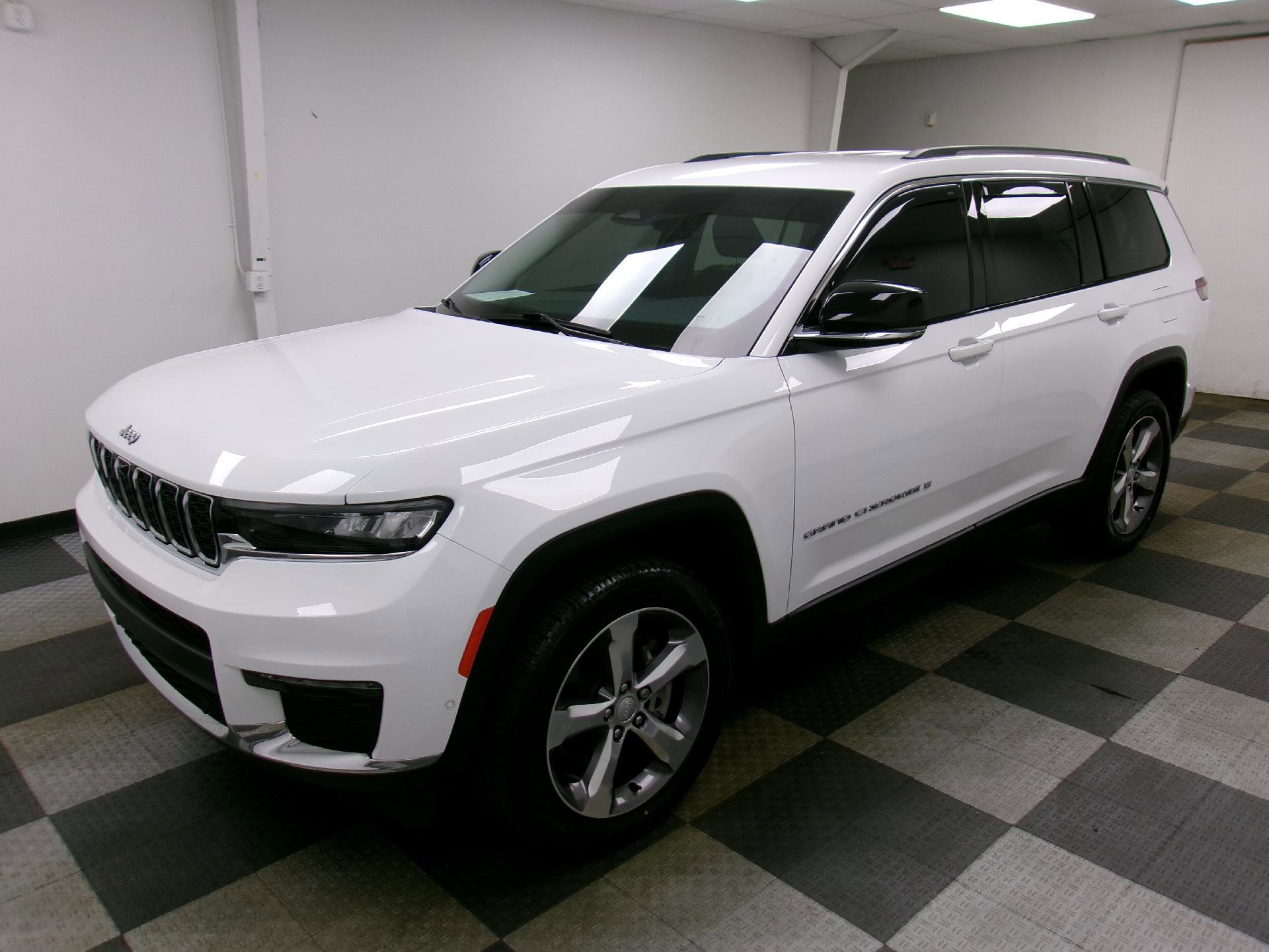 Used 2021 Jeep Grand Cherokee L Limited w/ Luxury Tech Group II image 1