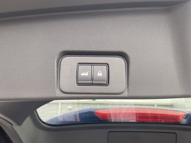 New 2026 Nissan Rogue Platinum image 17