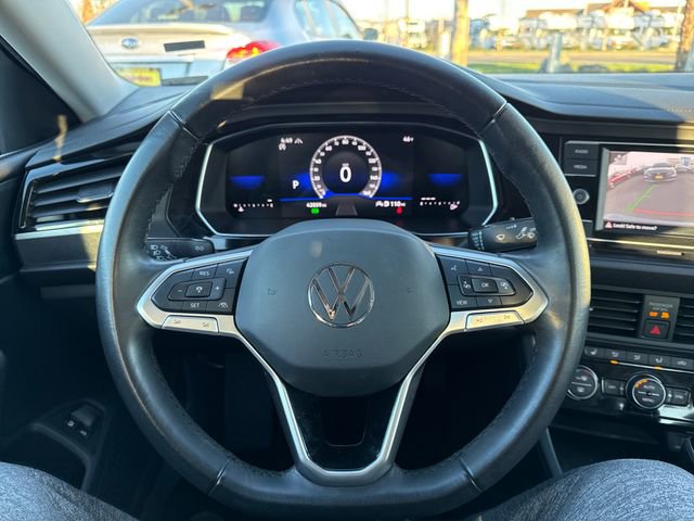 Used 2024 Volkswagen Jetta SE image 20