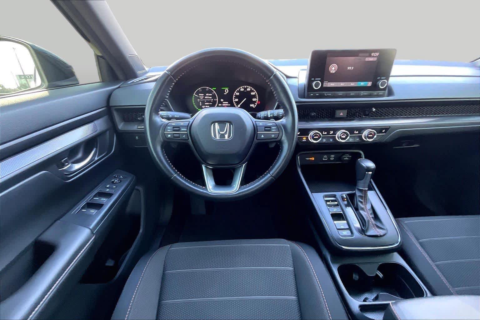 Used 2025 Honda CR-V Sport image 6