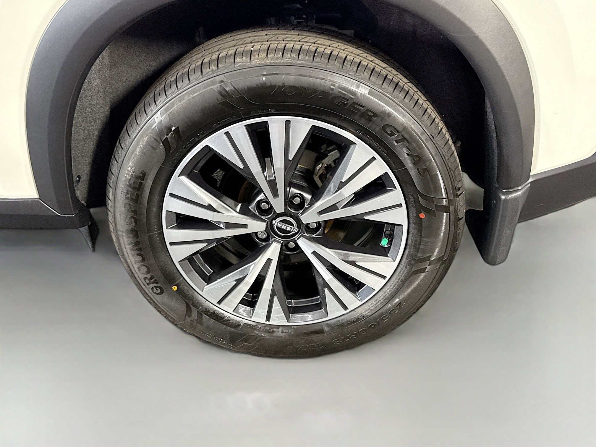 Used 2023 Nissan Rogue SV FWD image 37