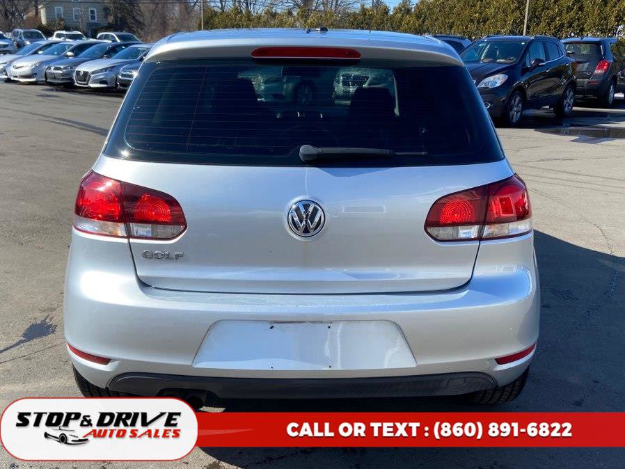 Used 2010 Volkswagen Golf 2-Door image 4