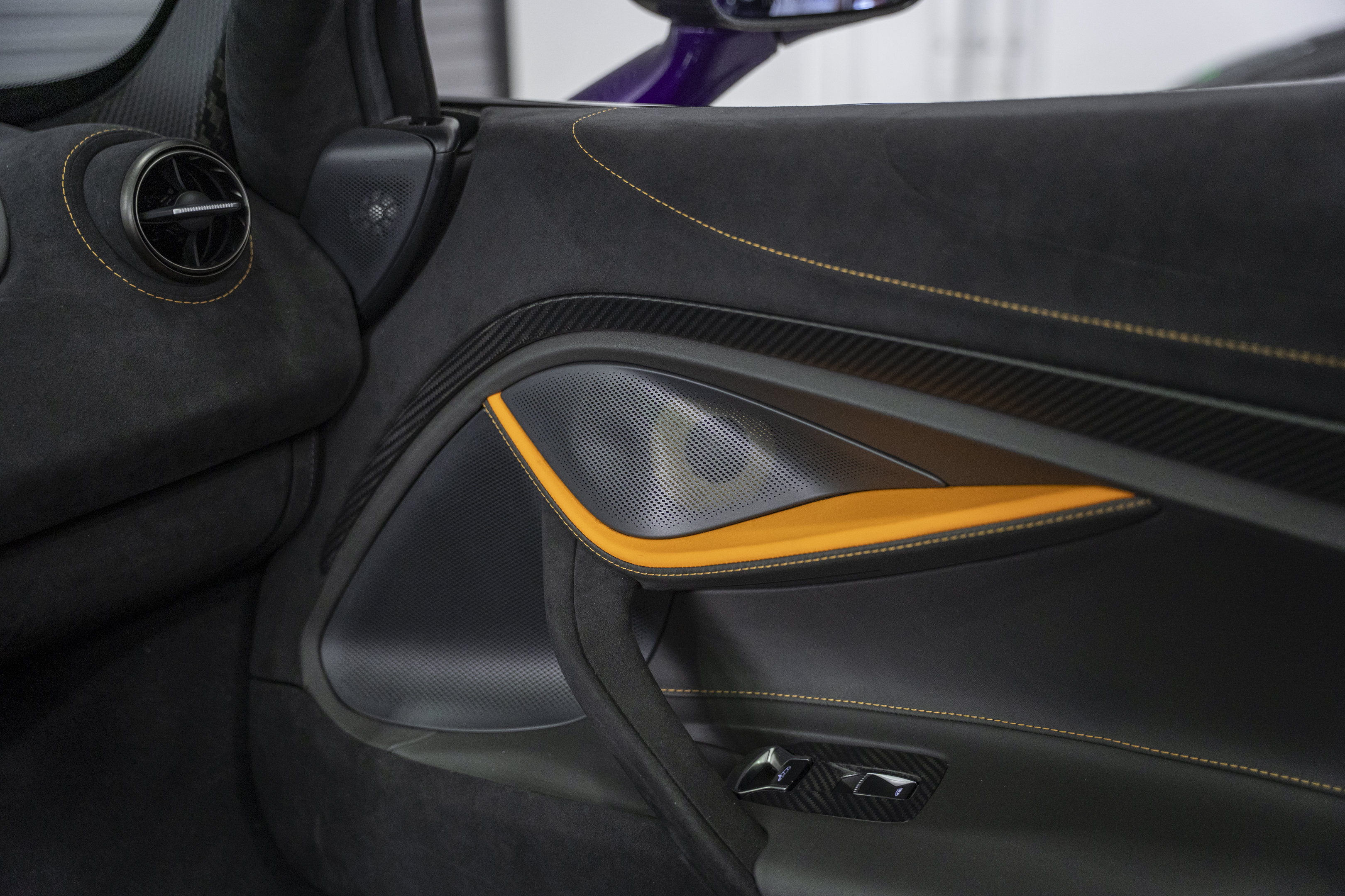 Used 2022 McLaren 720S Spider RWD image 34