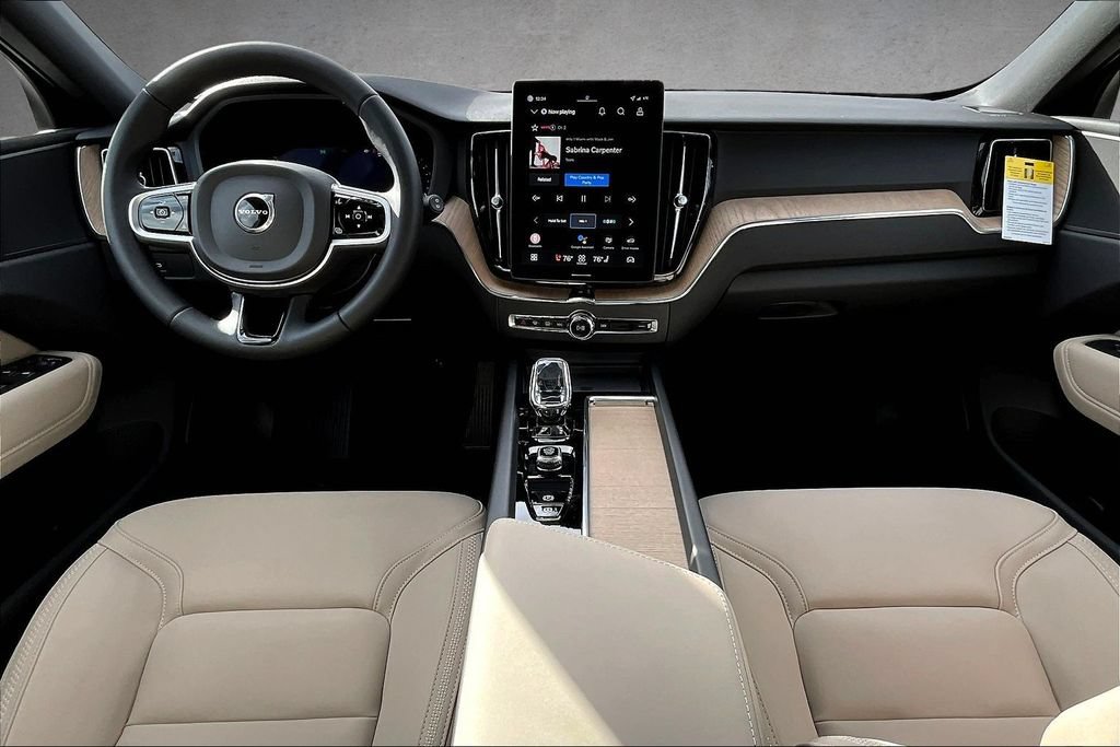 New 2026 Volvo XC60 B5 Plus w/ Protection Package Premier AWD/4WD image 5