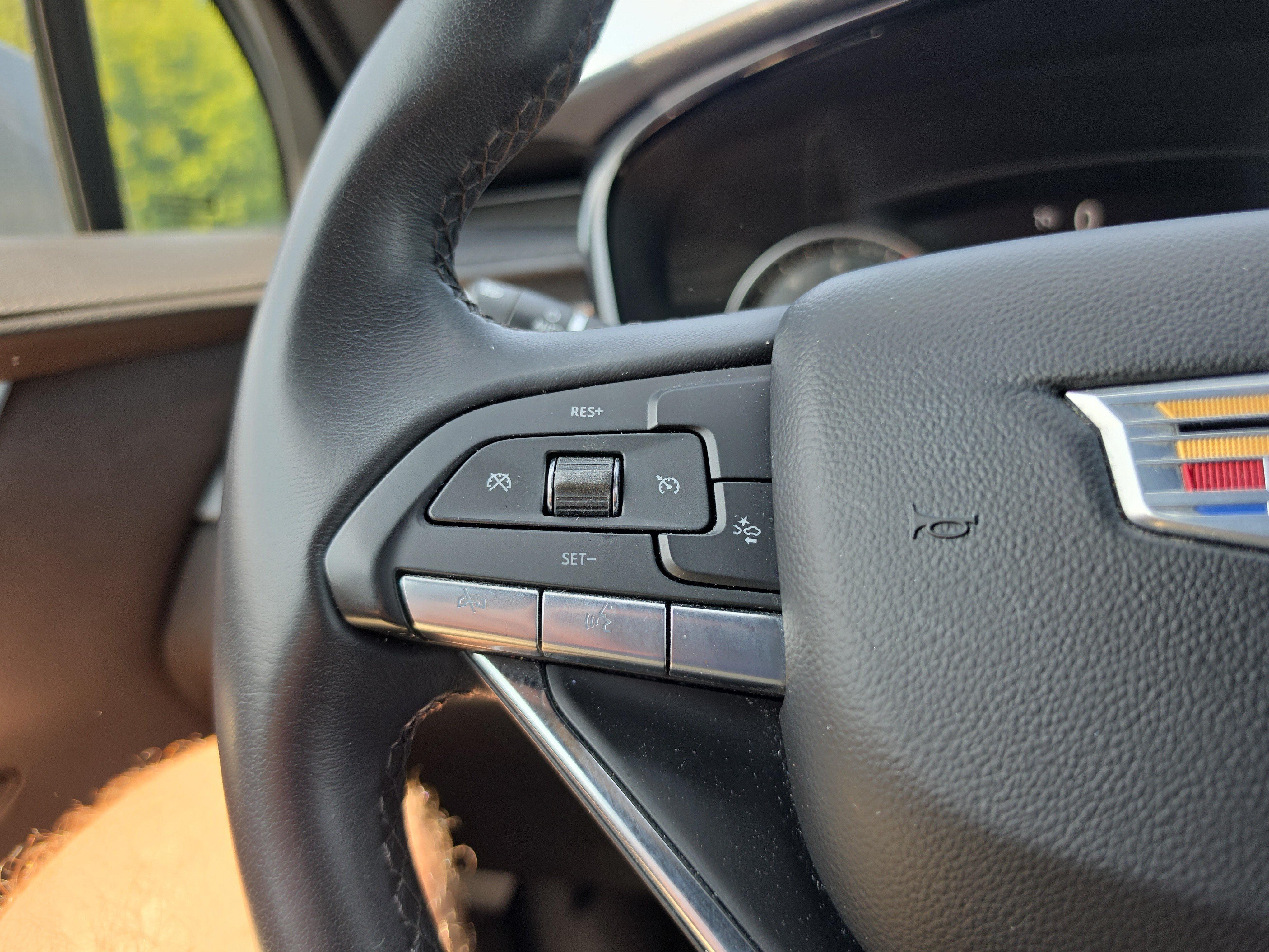 Used 2024 Cadillac XT6 Luxury w/ LPO, Floor Liner Package AWD/4WD image 22
