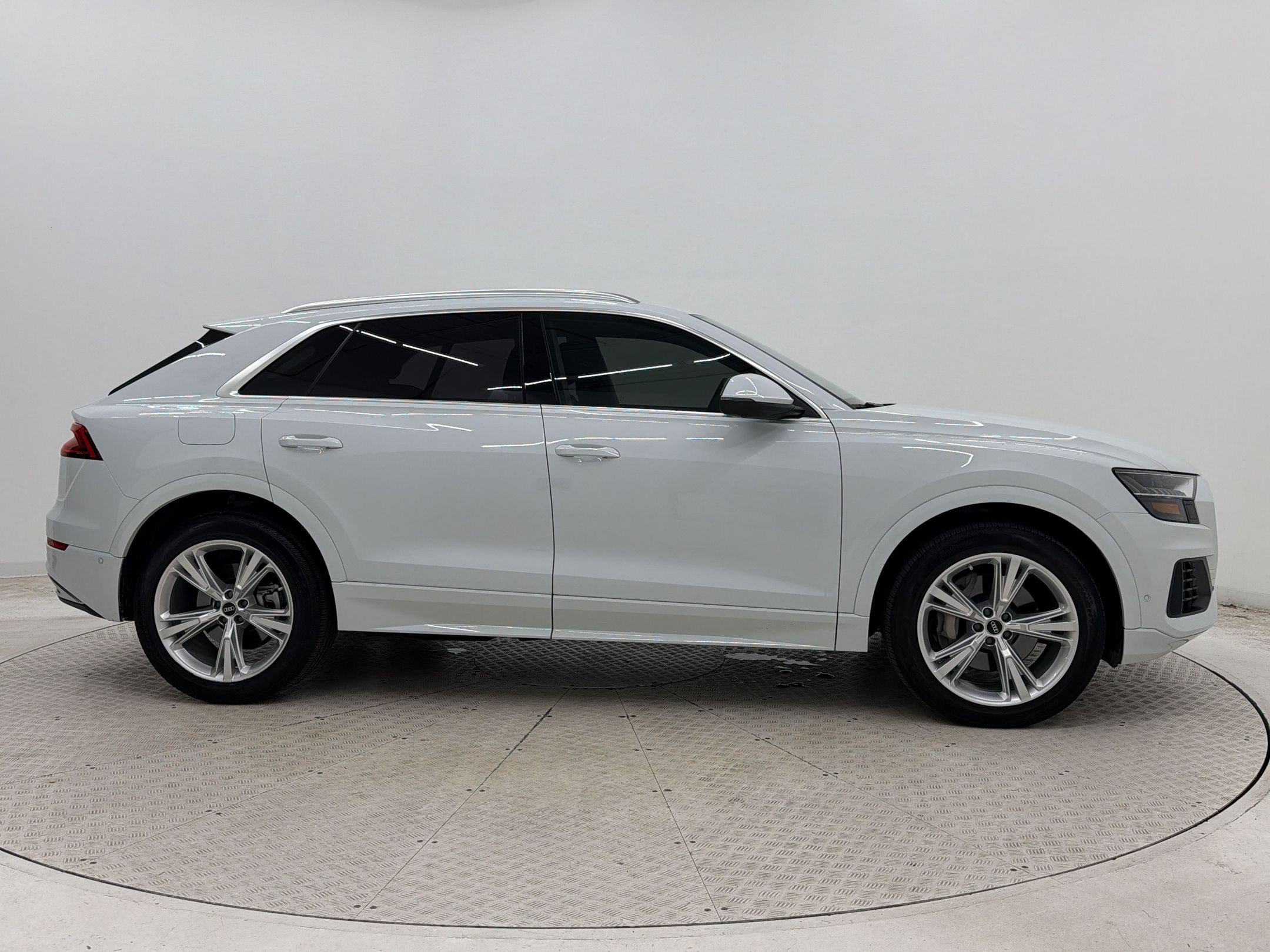 Used 2023 Audi Q8 Prestige AWD/4WD image 8