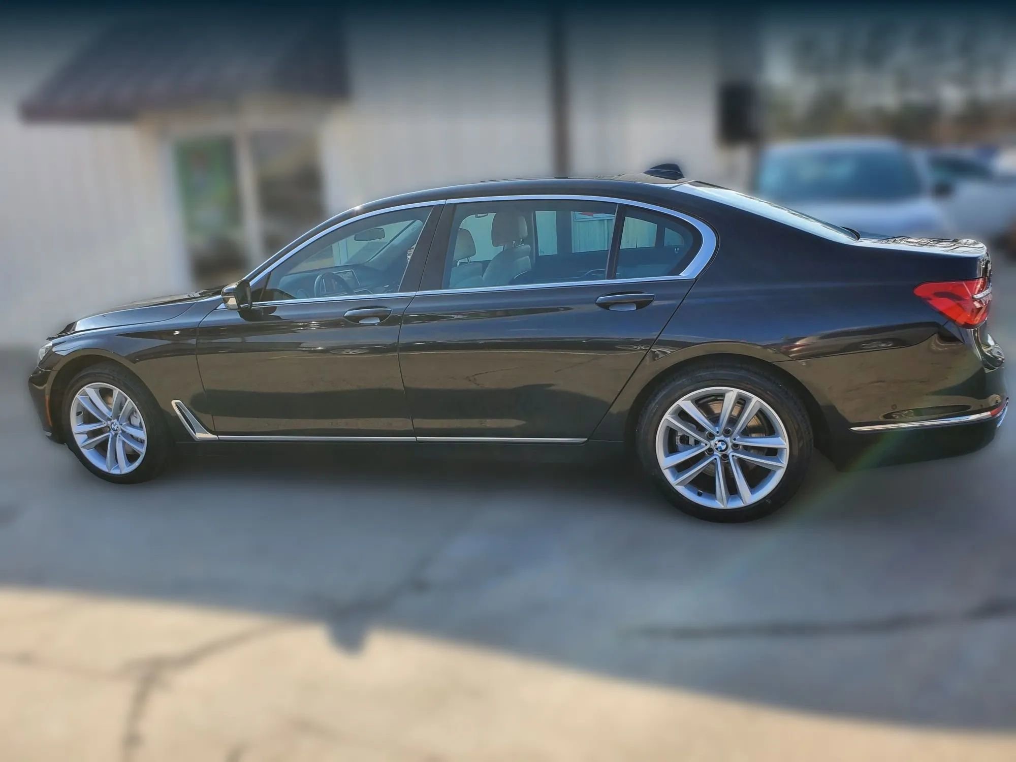 Used 2018 BMW 750i xDrive image 7