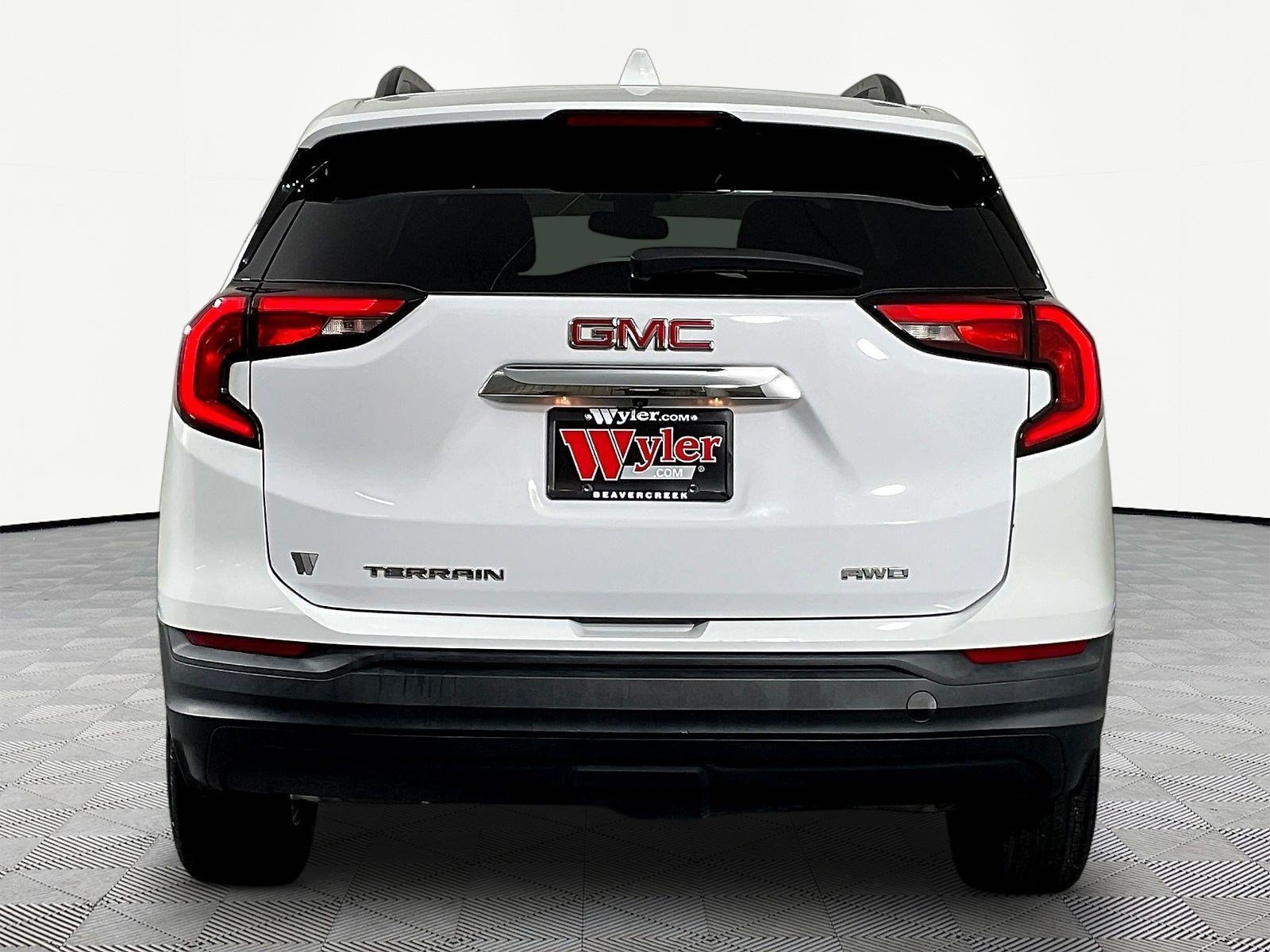 Used 2020 GMC Terrain SLE w/ Driver Convenience Package AWD/4WD image 5