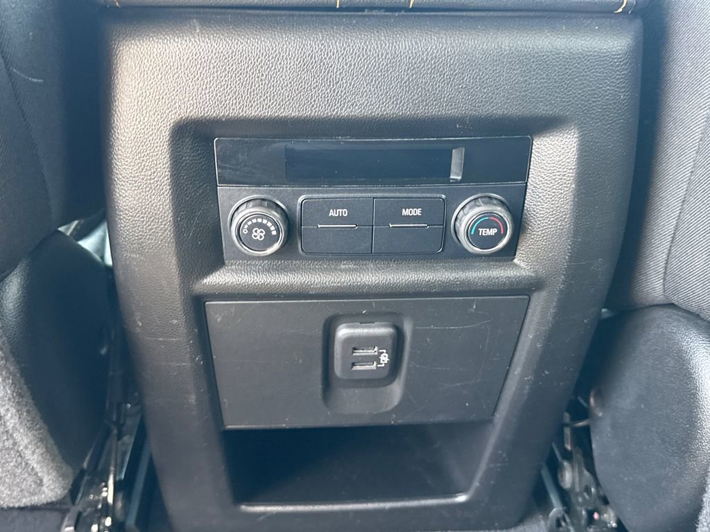 Used 2021 Chevrolet Traverse LS FWD image 25