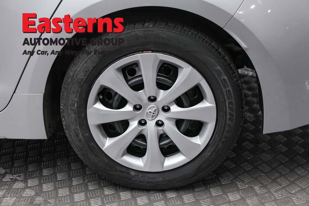 Used 2021 Toyota Corolla LE w/ Protection Package (TMS) FWD image 8