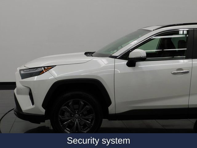 Used 2022 Toyota RAV4 Limited image 17