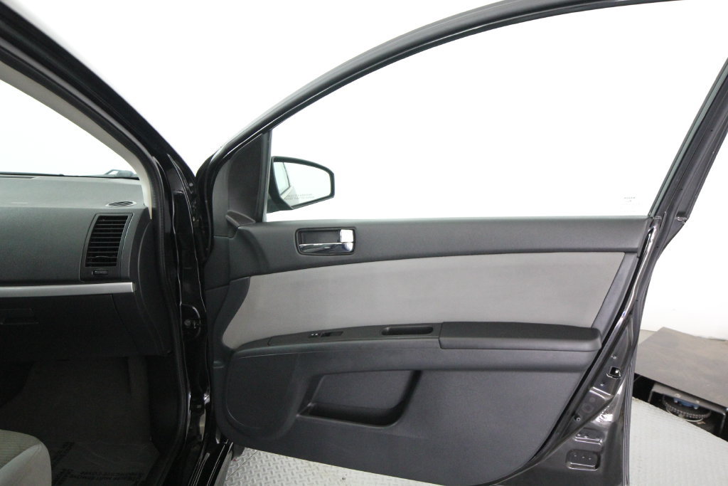 Used 2012 Nissan Sentra 2.0 SR w/ Special Edition Pkg FWD image 49
