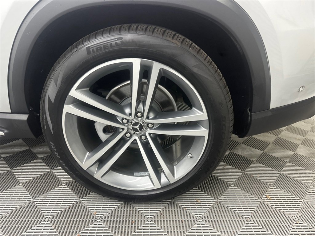 Used 2020 Mercedes-Benz GLE 350 w/ 3rd Row Seat Package image 22