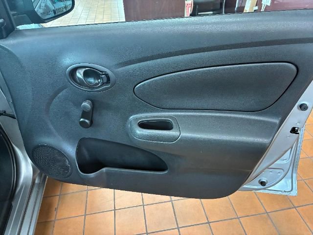 Used 2013 Nissan Versa S Plus image 23