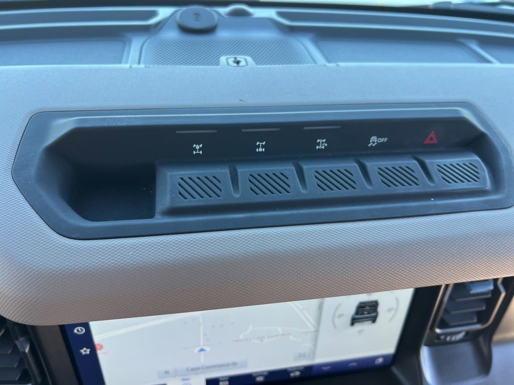 Used 2023 Ford Bronco Wildtrak image 29