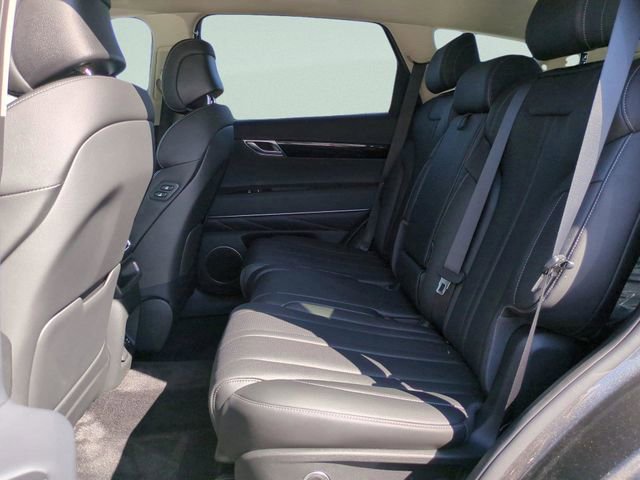 Certified 2025 Genesis GV80 2.5T Standard AWD/4WD image 11