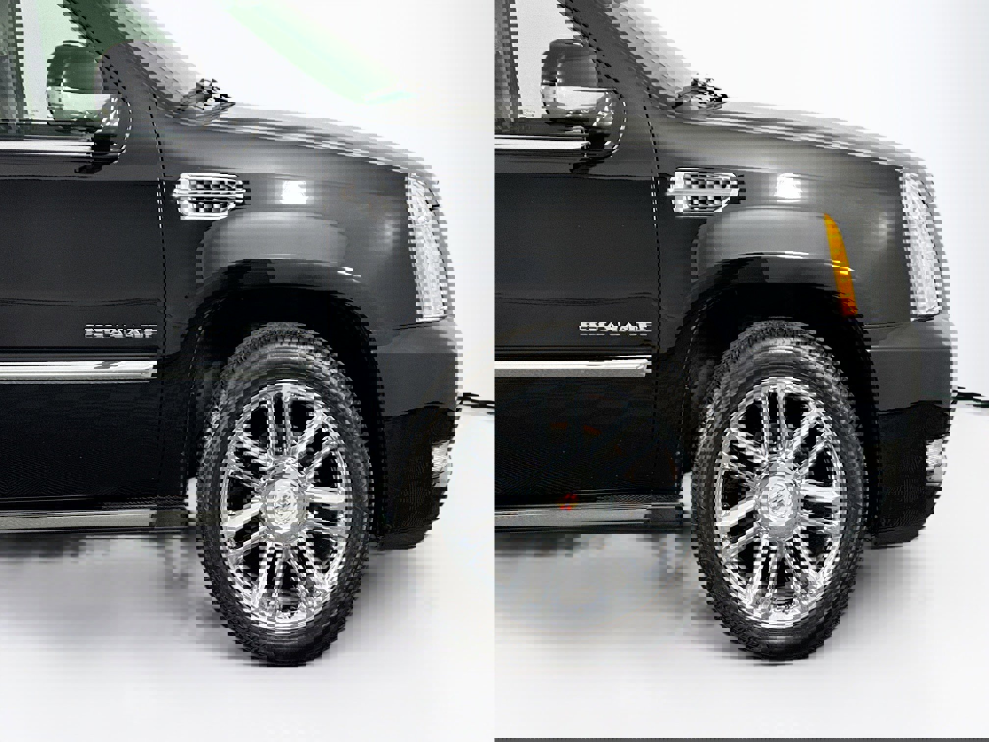 Used 2014 Cadillac Escalade Platinum image 43