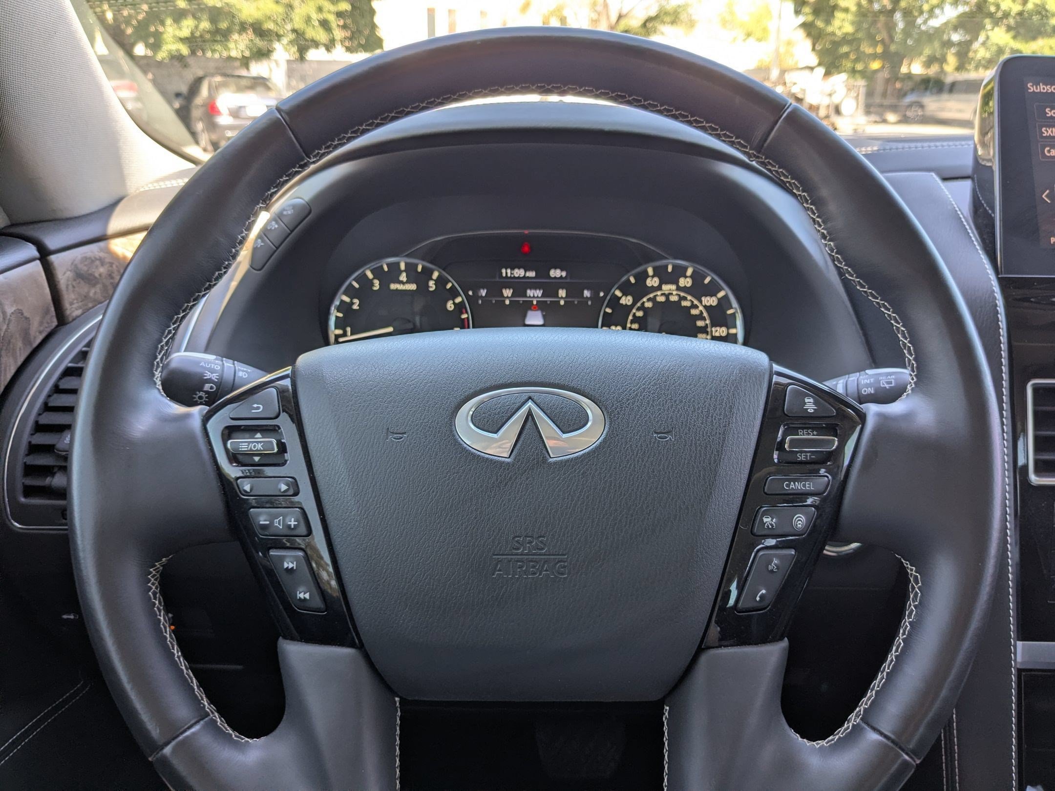 Used 2023 INFINITI QX80 Premium Select w/ Cargo Package AWD/4WD image 20