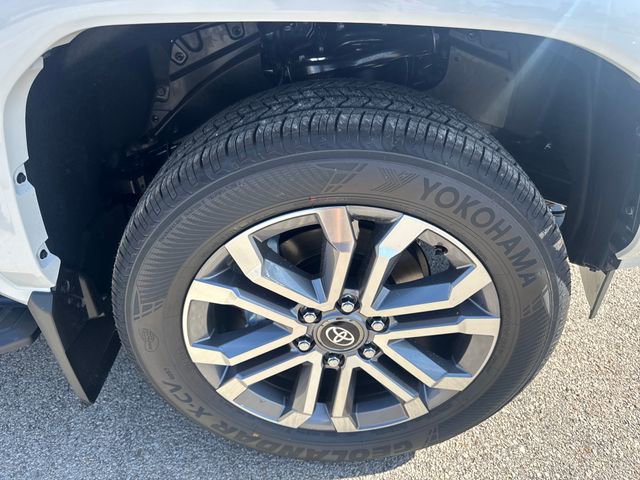 New 2026 Toyota 4Runner Limited AWD/4WD image 10