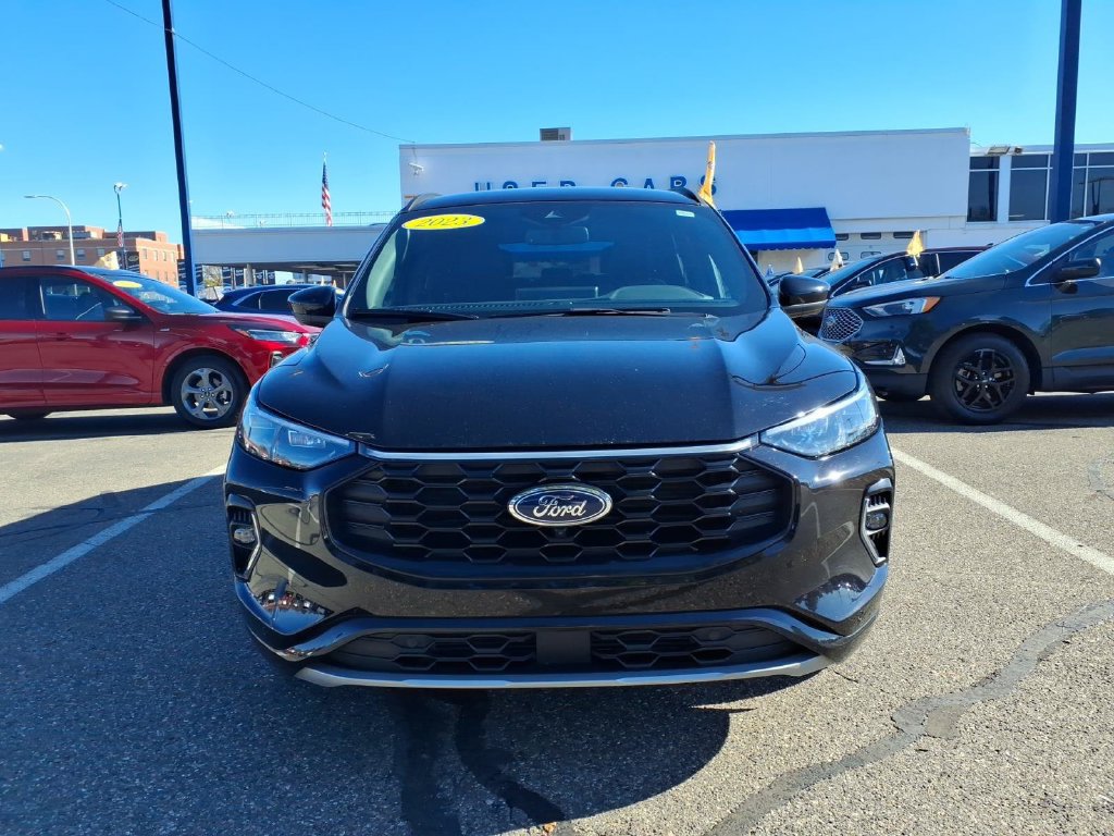 Used 2023 Ford Escape ST-Line Elite AWD/4WD image 3