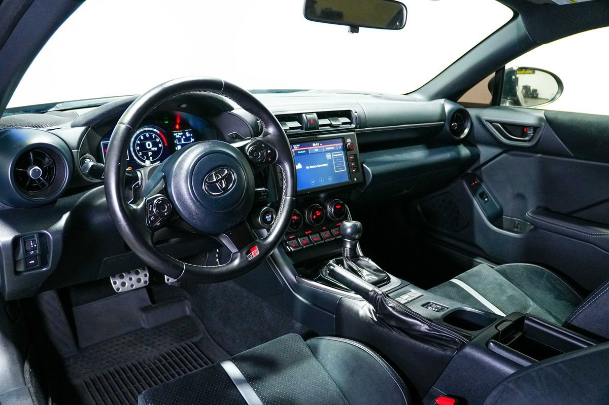 Used 2022 Toyota GR86 Premium w/ ALL Weather Mat Package (TMS) image 13