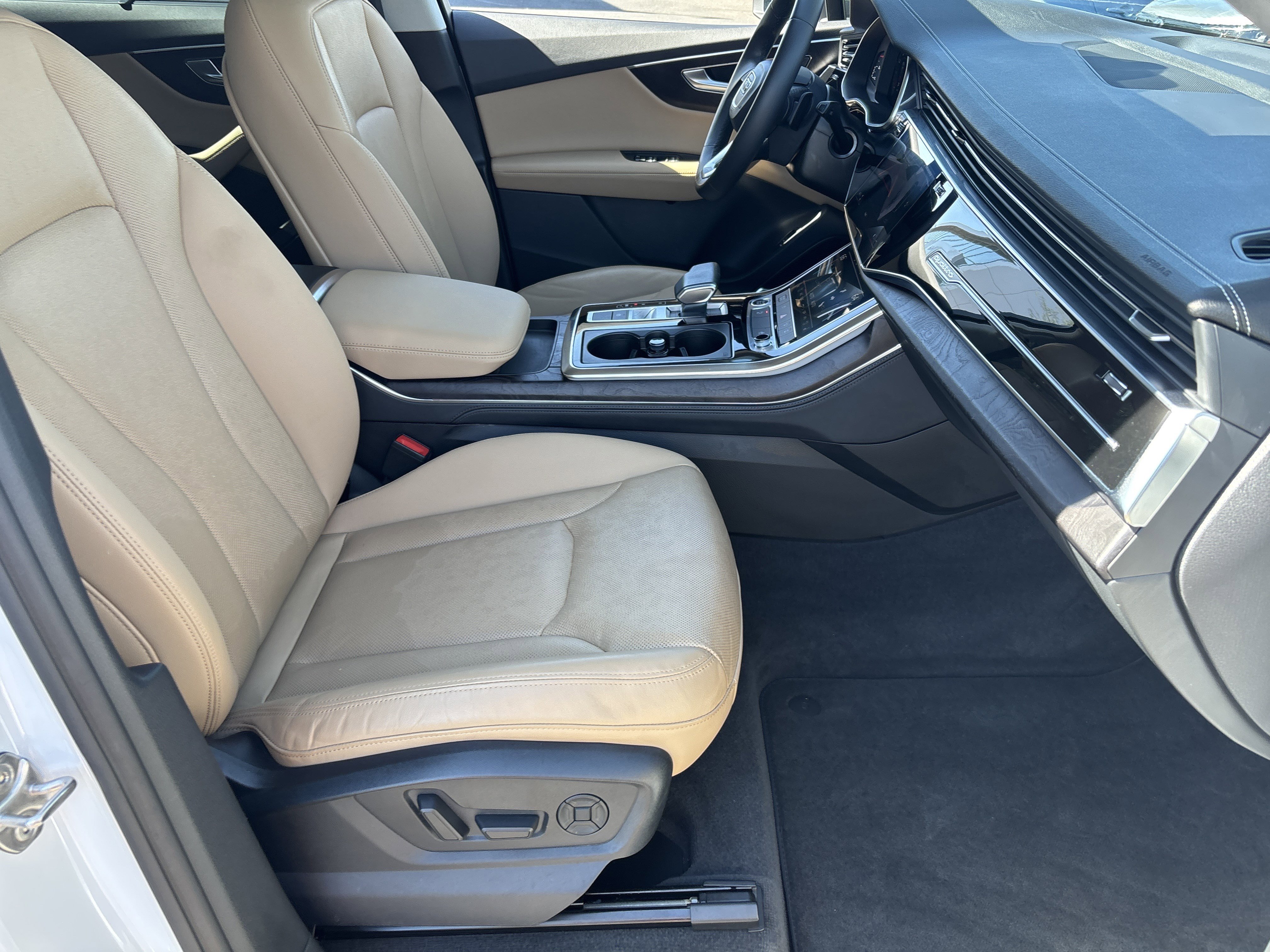 Used 2023 Audi Q7 Premium Plus w/ Premium Plus Package image 10