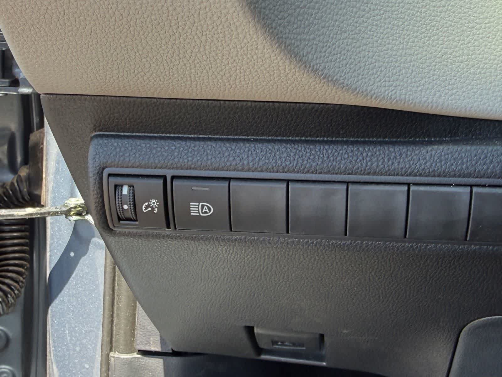 Used 2026 Toyota Corolla LE w/ Carpet Mat Package (TMS) FWD image 21