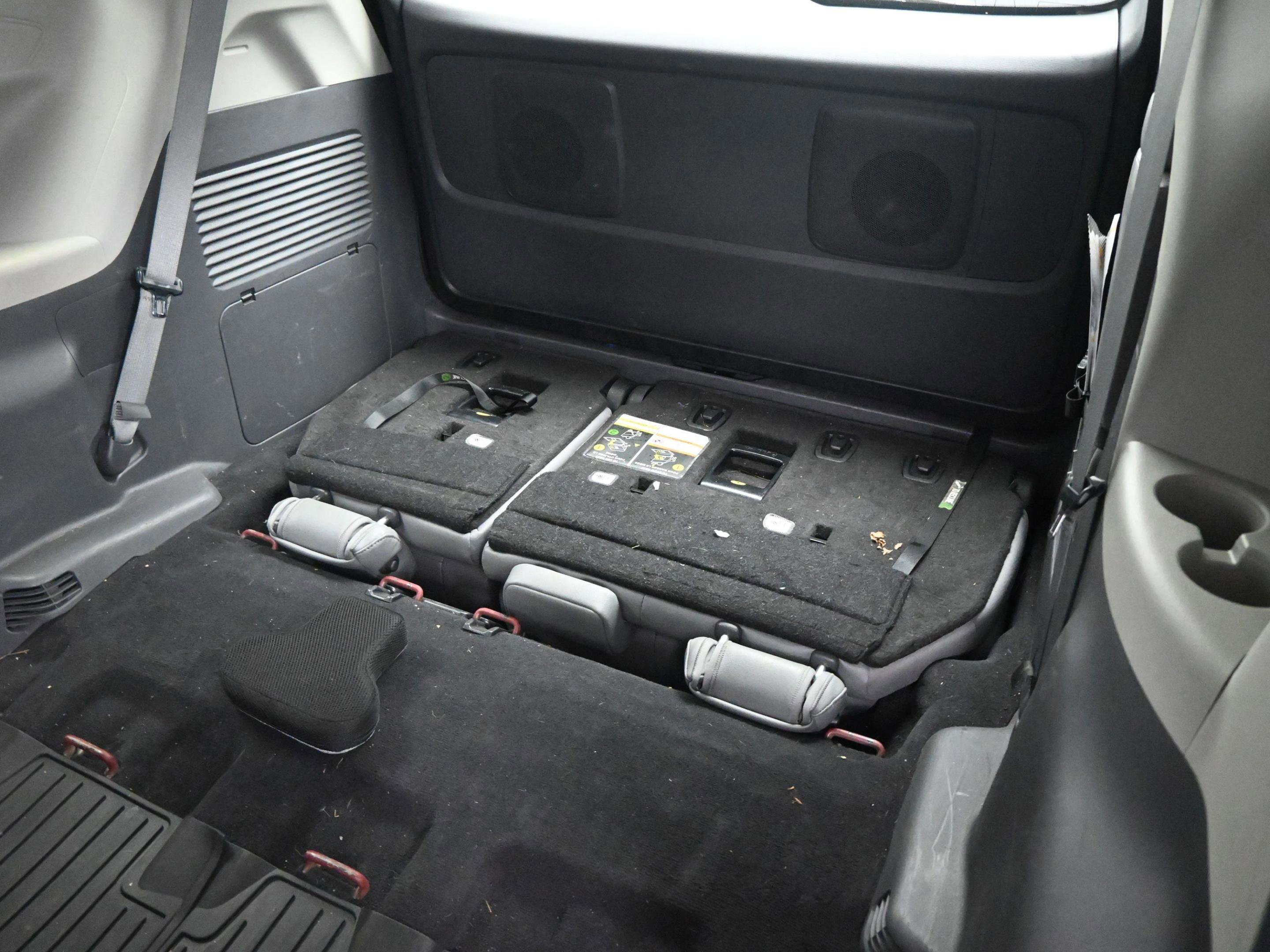 Used 2023 Toyota Sienna XLE image 35