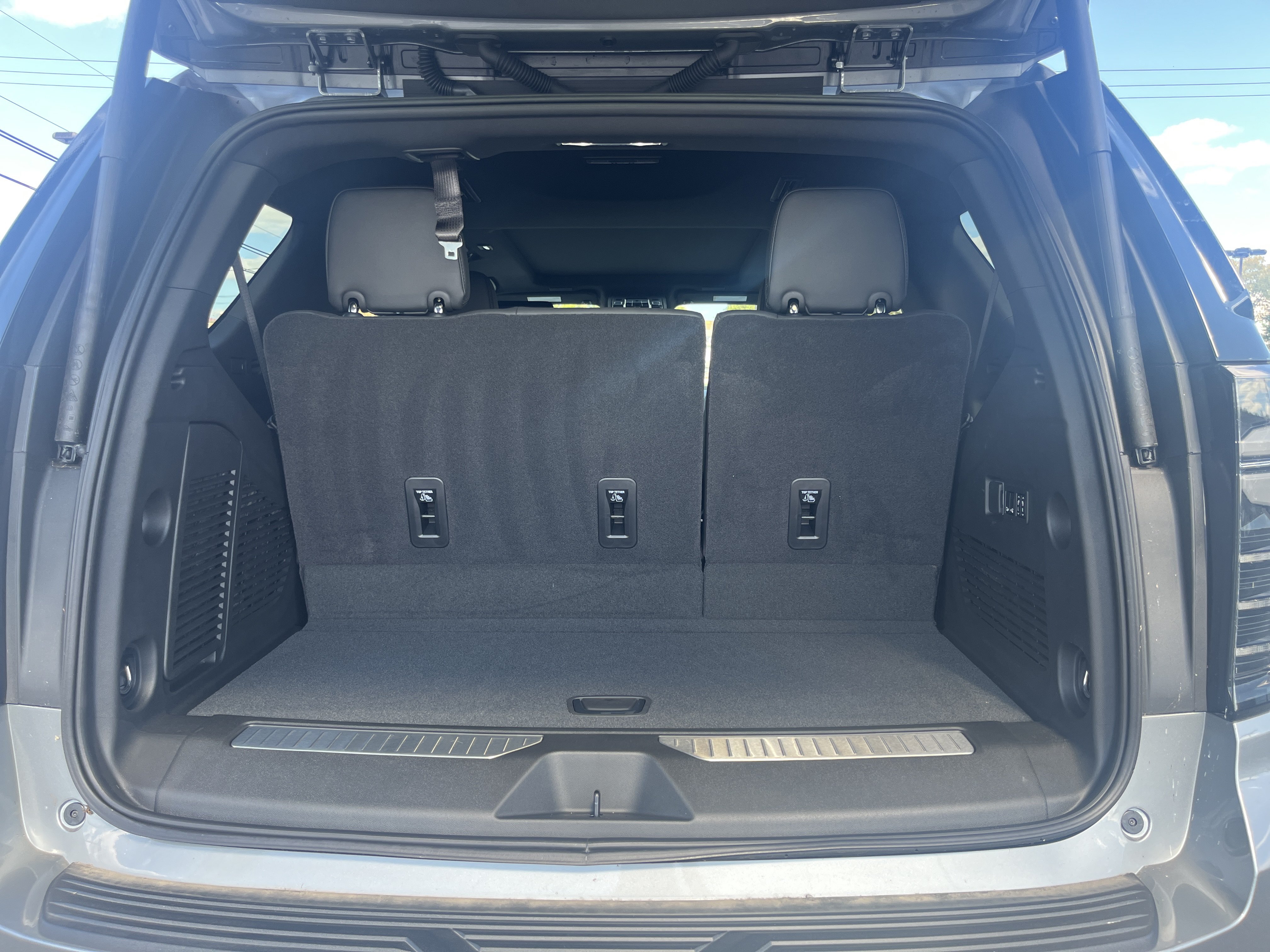New 2026 Chevrolet Tahoe High Country AWD/4WD image 17