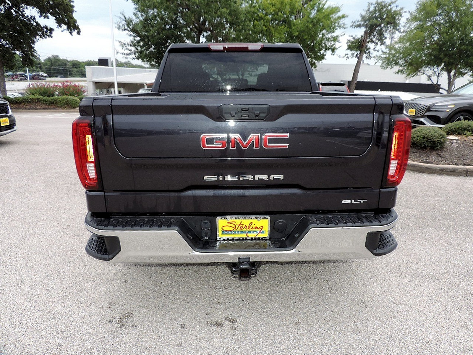 Used 2025 GMC Sierra 1500 SLT RWD image 6