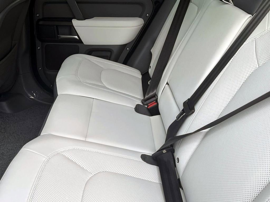 New 2025 Land Rover Defender 110 V8 image 12