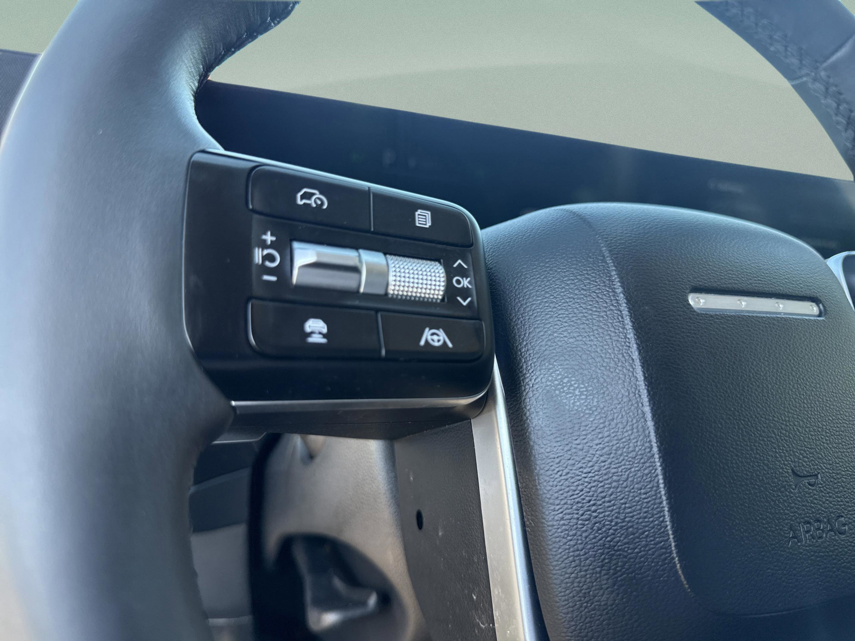 Used 2024 Hyundai Santa Fe SEL image 17