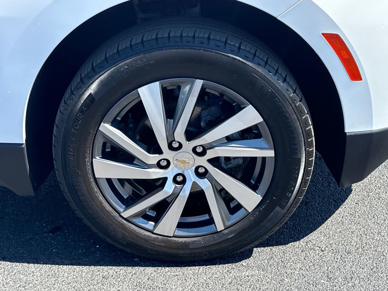 Used 2024 Chevrolet Equinox LT w/ LPO, Floor Liner Package image 9